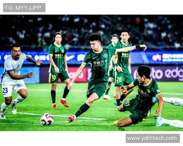 中国足球明星队员的崛起与挑战解析及未来发展展望